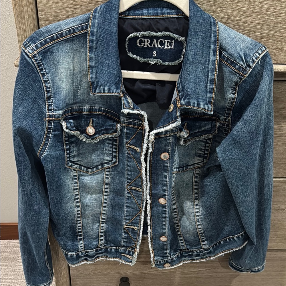 Grace denim jacket size small